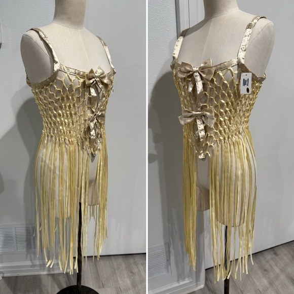 Urban Outfitters Festival Ribbon Bow Fringe Top in Cream - Picture 3 of 8